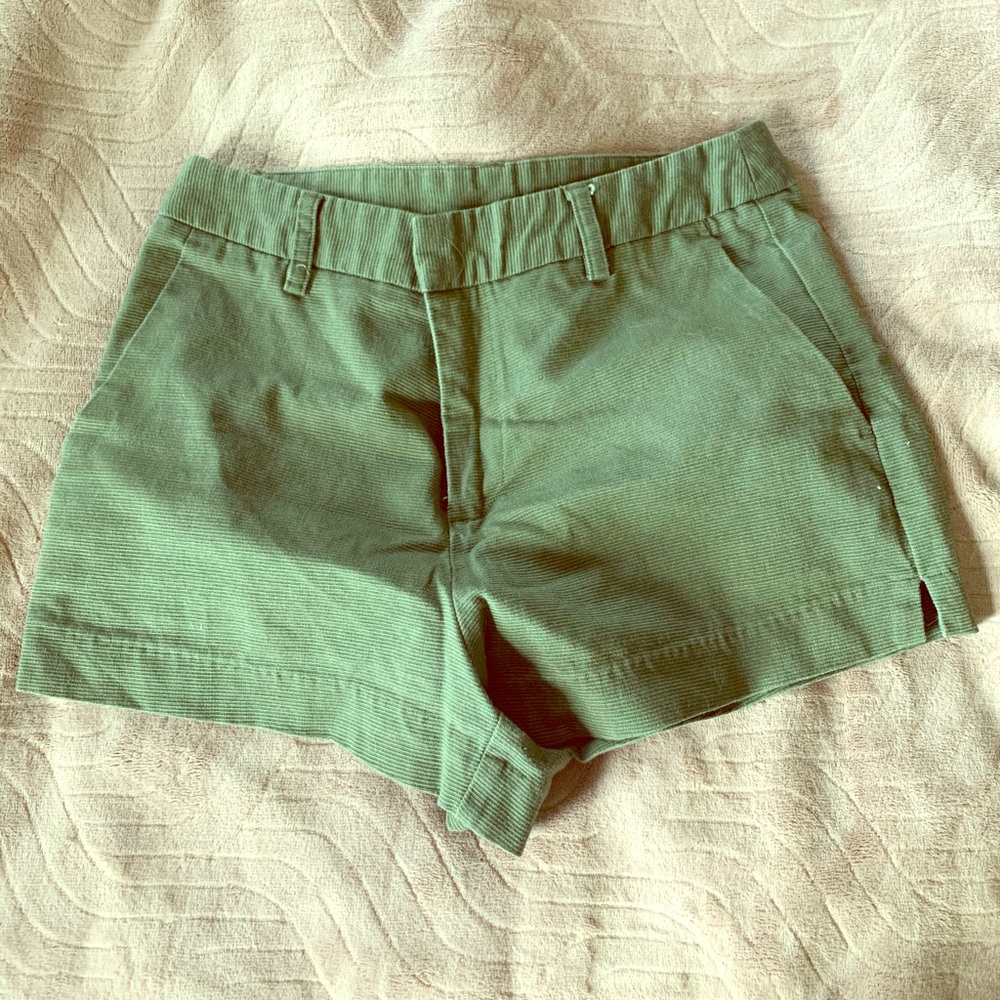 High waist forest green shorts